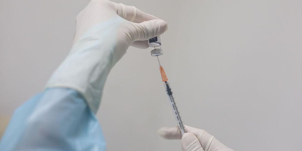 FDA fully approves Moderna's COVID vaccine, pressures Pfizer to apply for emergency authorization of vaccine for kids younger than 5