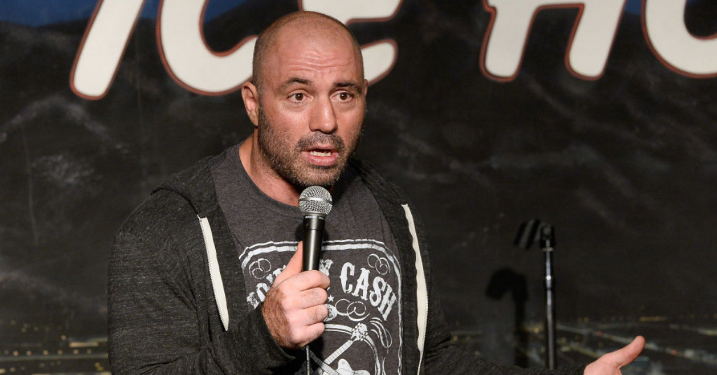 Joe Rogan Tweets False Story About Virus Just Hours After Apologizing For Spreading Misinformation