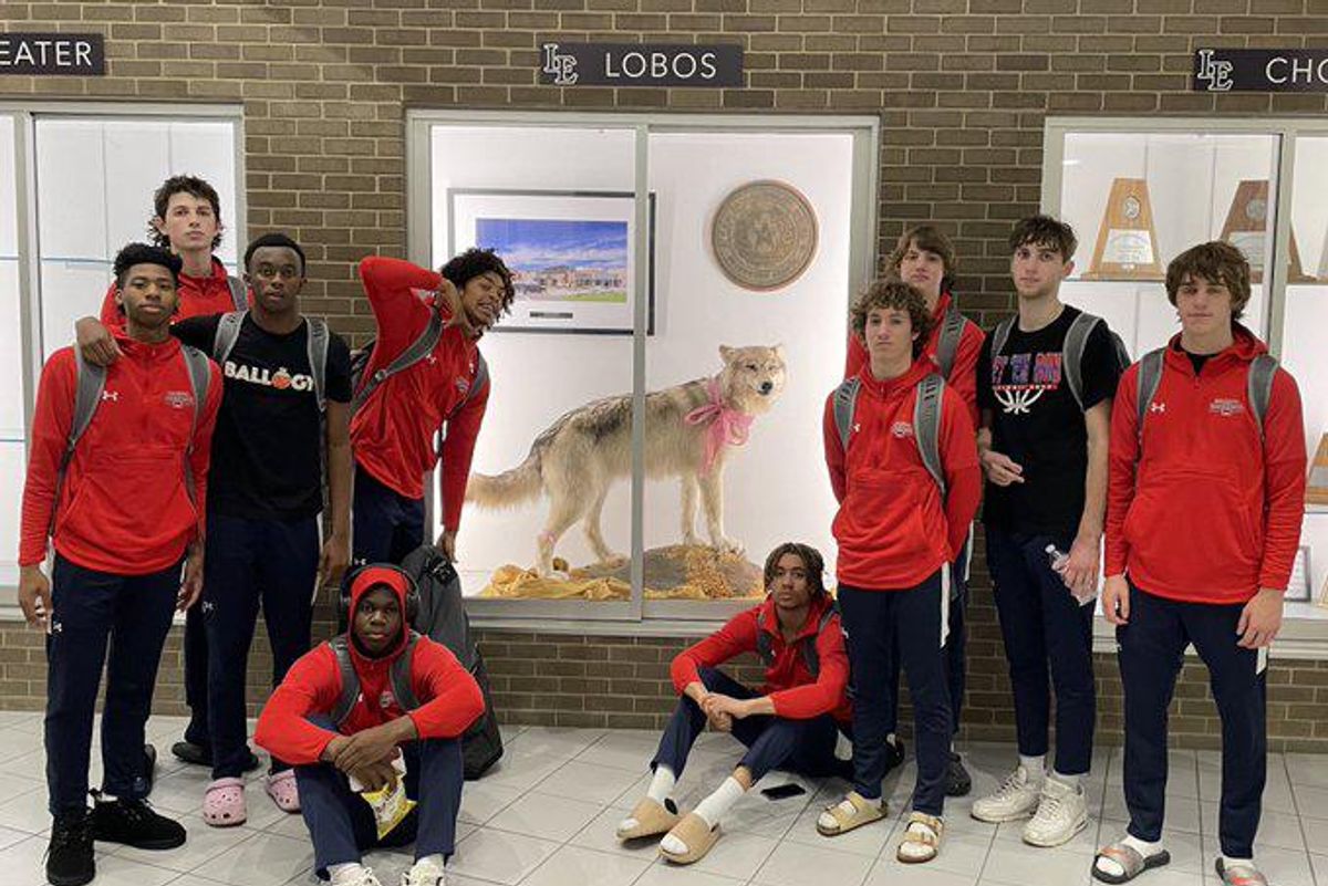 HIGHLIGHT VIDEO: McKinney Boyd Broncos defeat Little Elm boys basketball