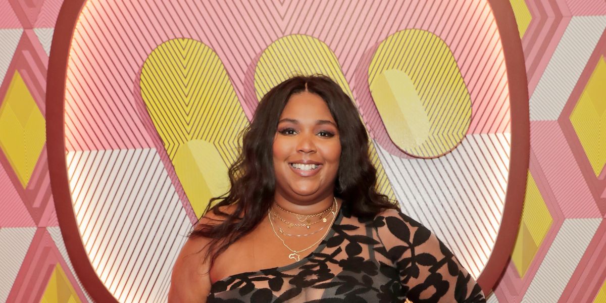 Lizzo On Choosing To Be Vulnerable Online: 'It Is Helpful For Me To Work Things Out On The Internet'