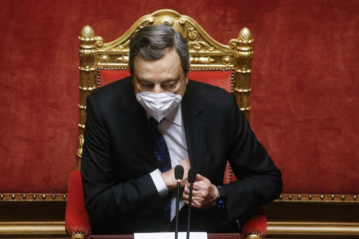 Giornali di nuovo in estasi per Draghi. Il Caro Leader che non va disturbato