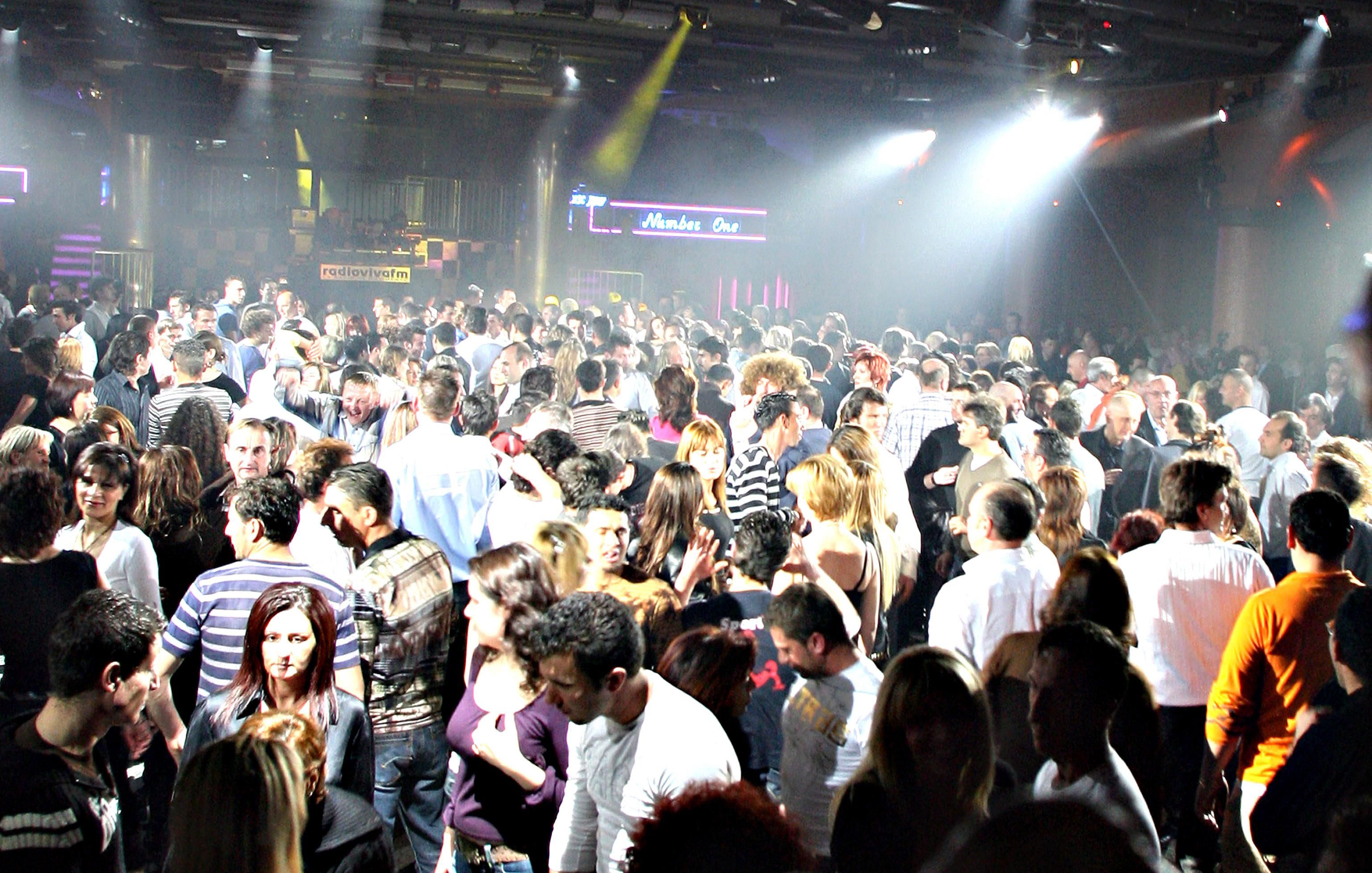 Le discoteche simbolo della disfatta dei governi