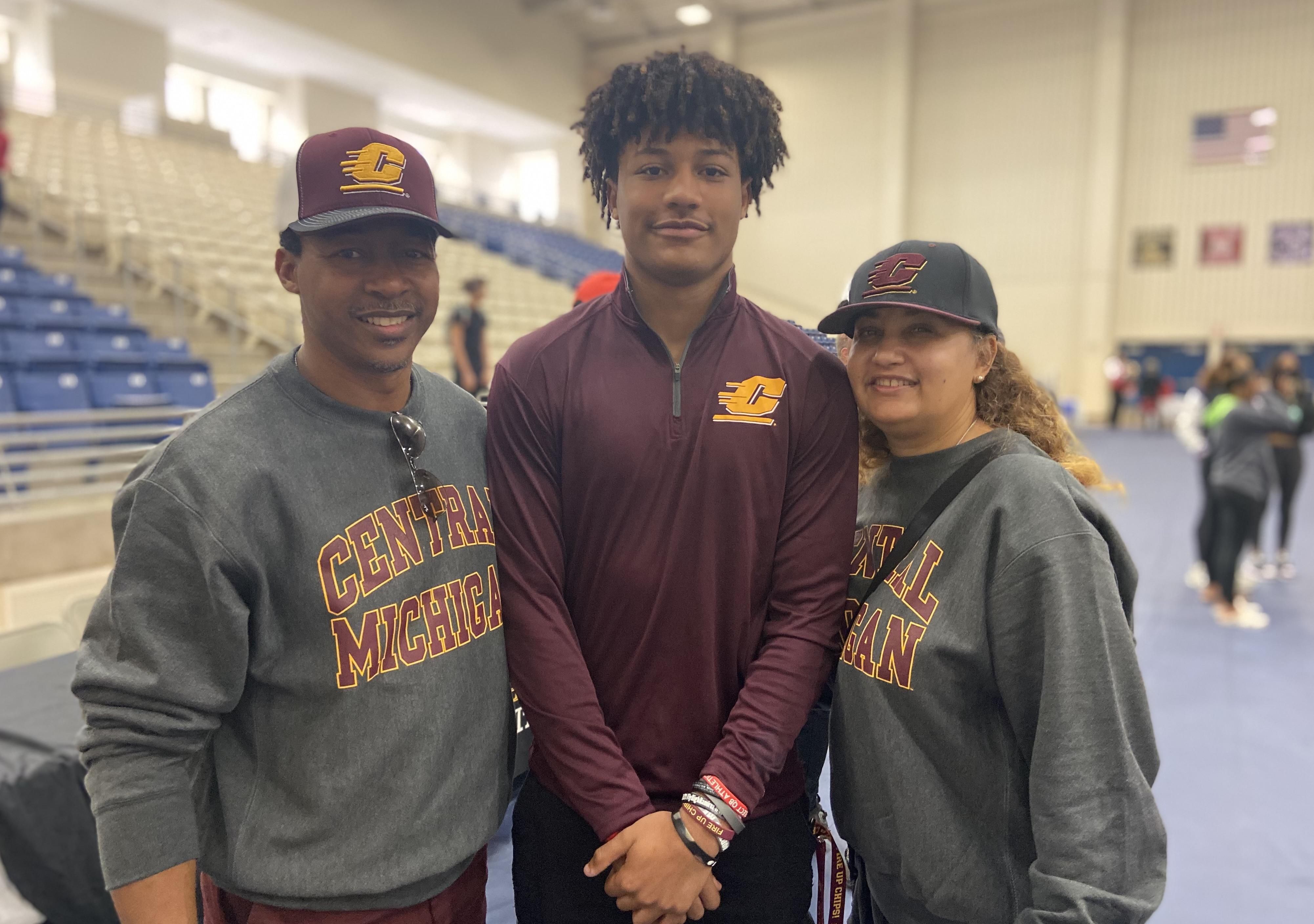 ‘Everything happened for a reason:’ Ridge Point’s Emanuel Jr. overcomes, finds home at Central Michigan