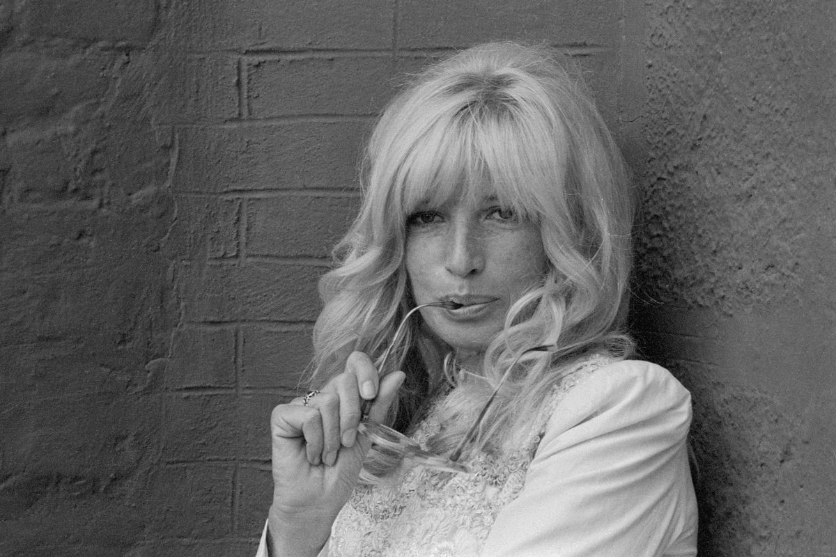 Ci lascia (di nuovo) la diva poliedrica che ha saputo vivere di fama e di oblio