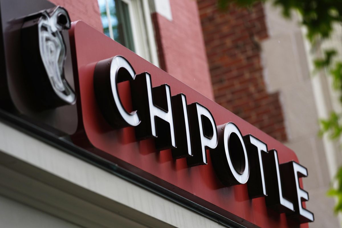 Chipotle corre e guida la galoppata dei fast food