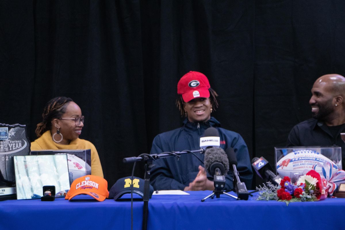 Parish Episcopal RB Andrew Paul signs to Georgia
