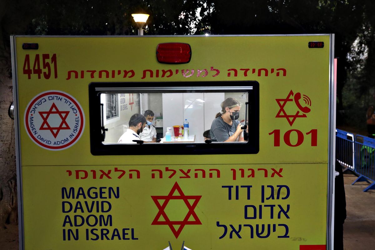 Israele, nonostante la quarta dose contagi e decessi sono da record