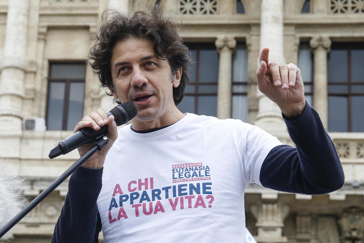 La Consulta boccia il referendum sull’omicidio del consenziente