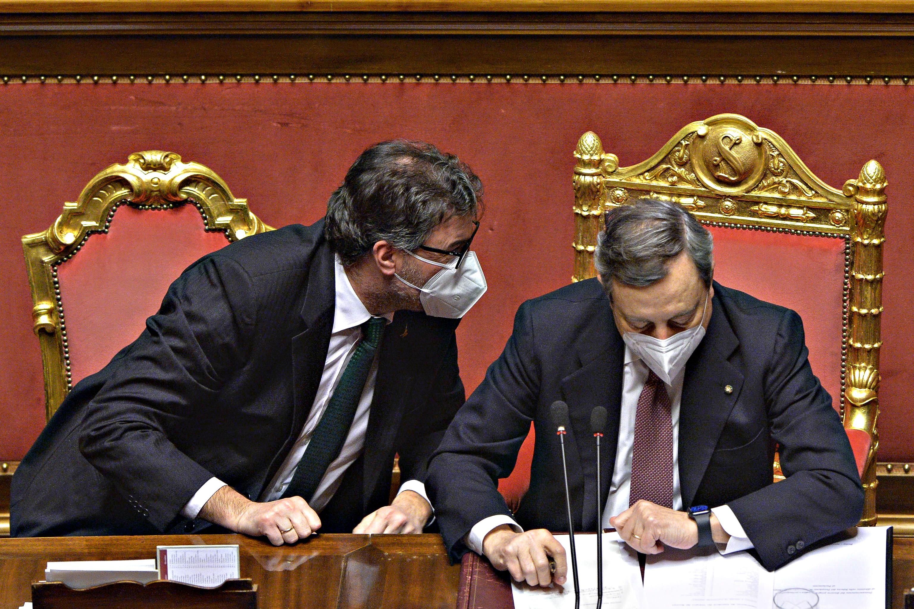 Il governo mette il primo miliardo per l’auto piegata dall’ecologismo