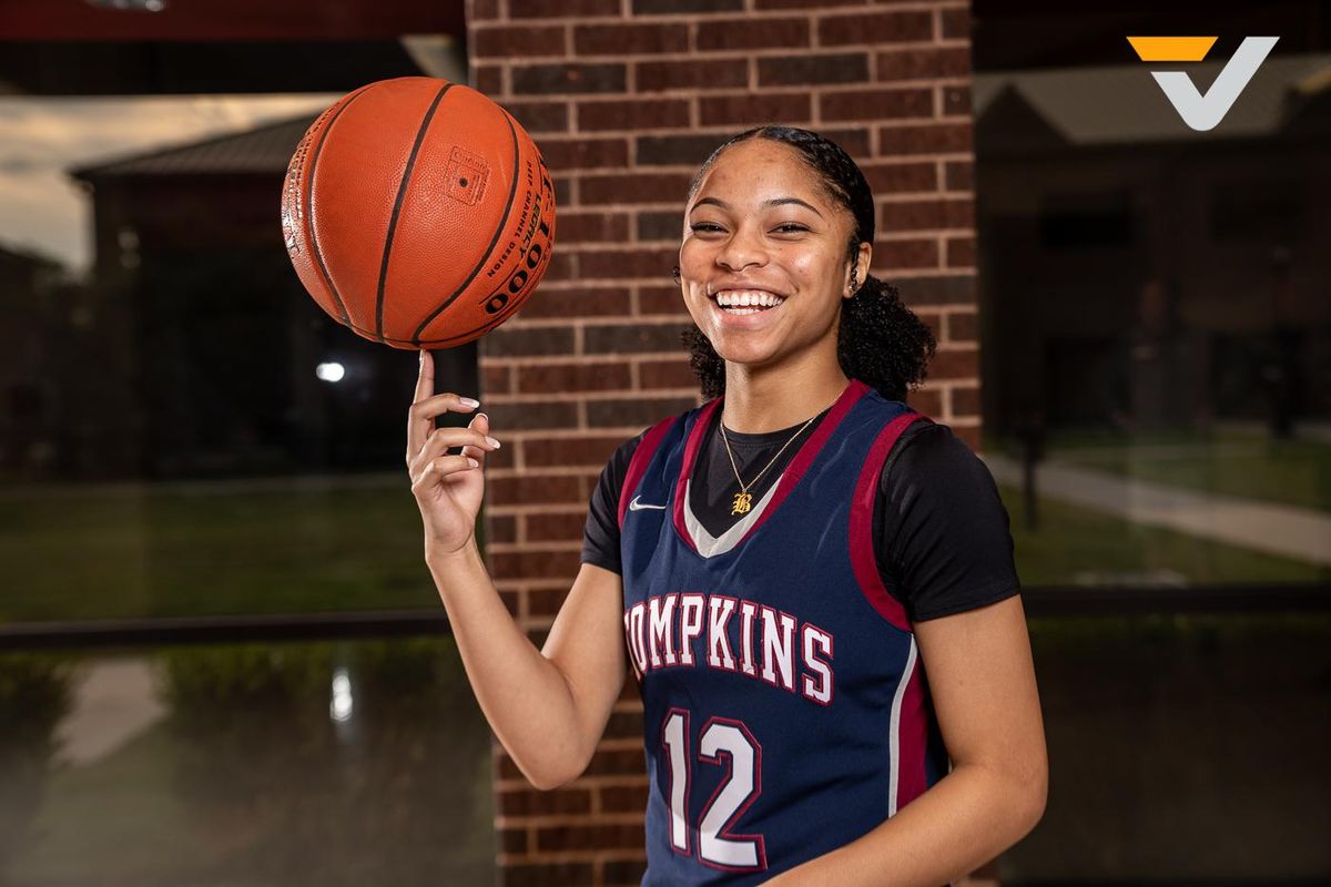 Nash steps up to lead Tompkins to area round