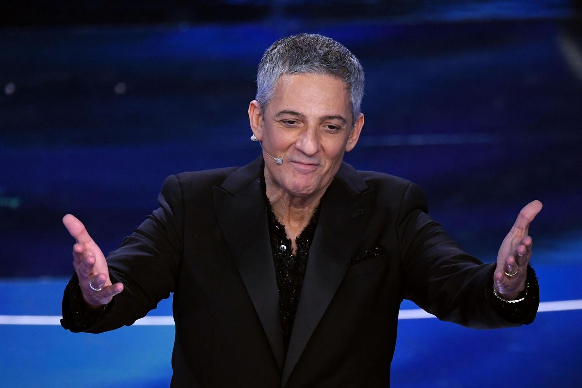 Fiorello continua a dar lezioni a tutti: due ore di piacere senza fare politica