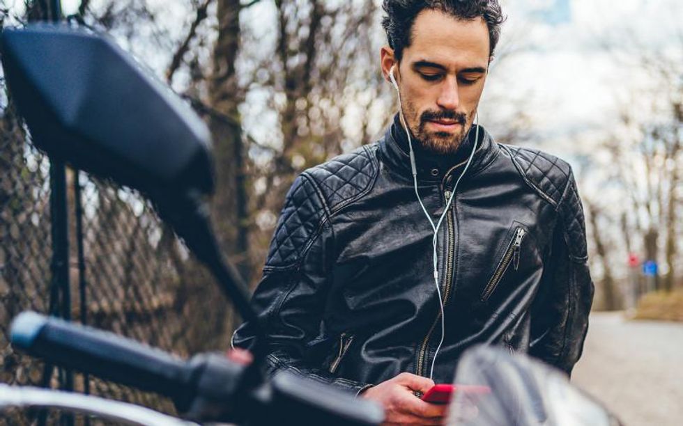 Best Earbuds for Motorcycle Riding