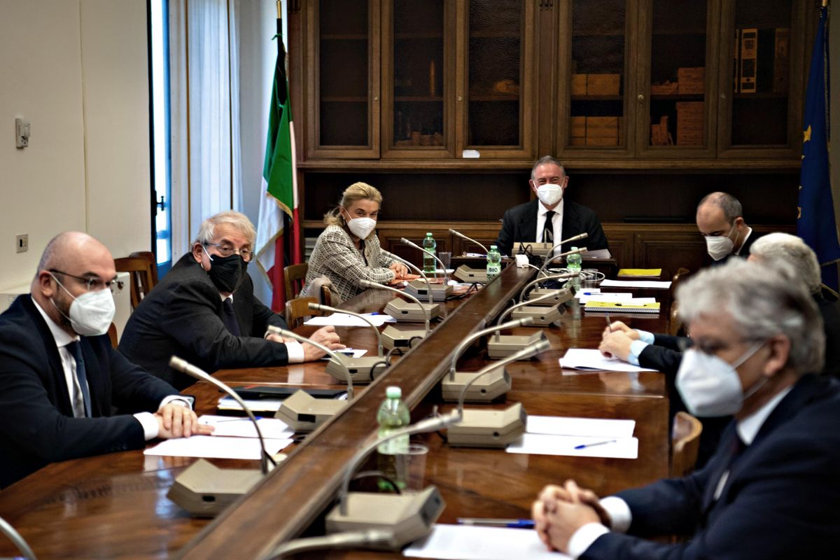 La relazione del Copasir: più attenzione all'intelligence e agli scenari di crisi