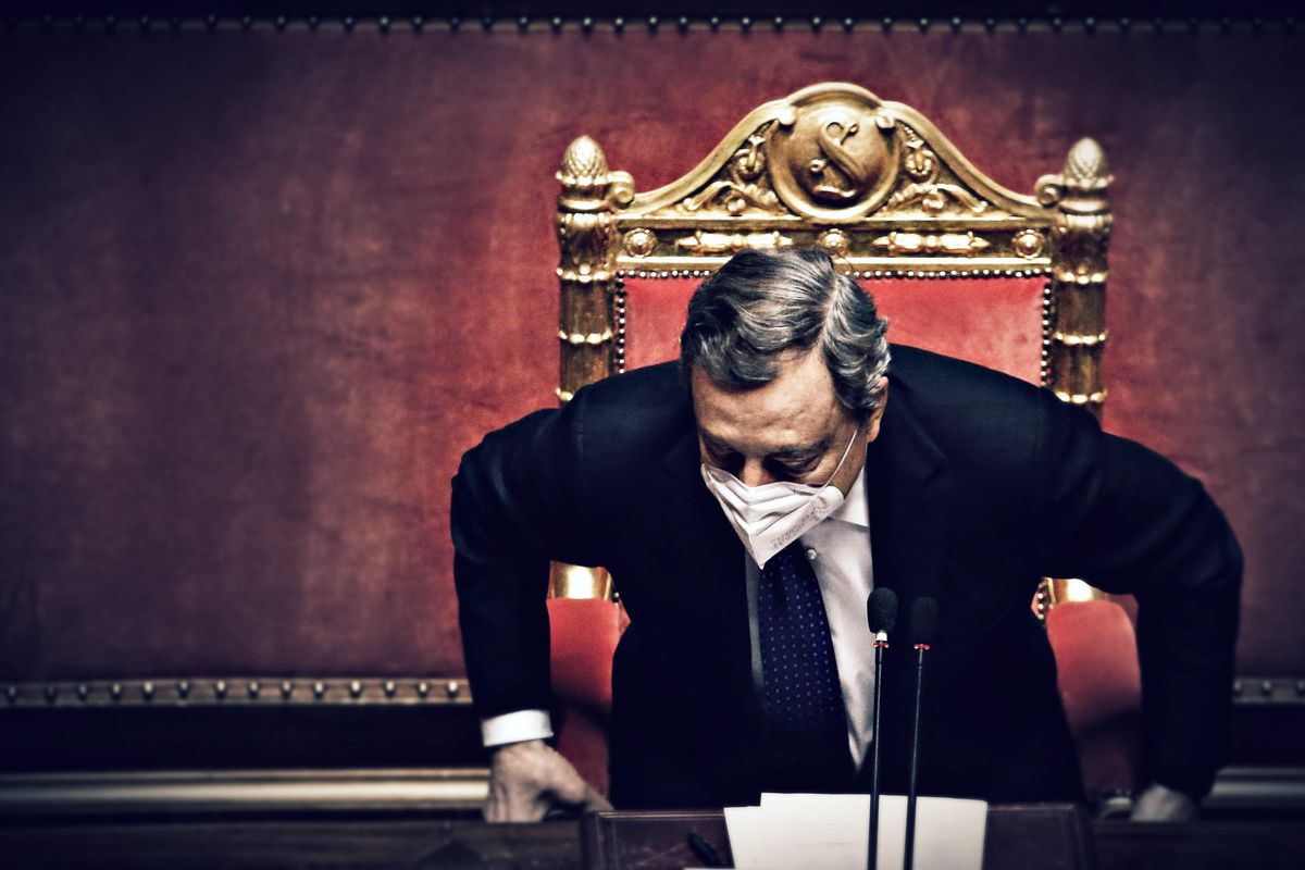 Nonno Draghi manda i partiti a quel paese