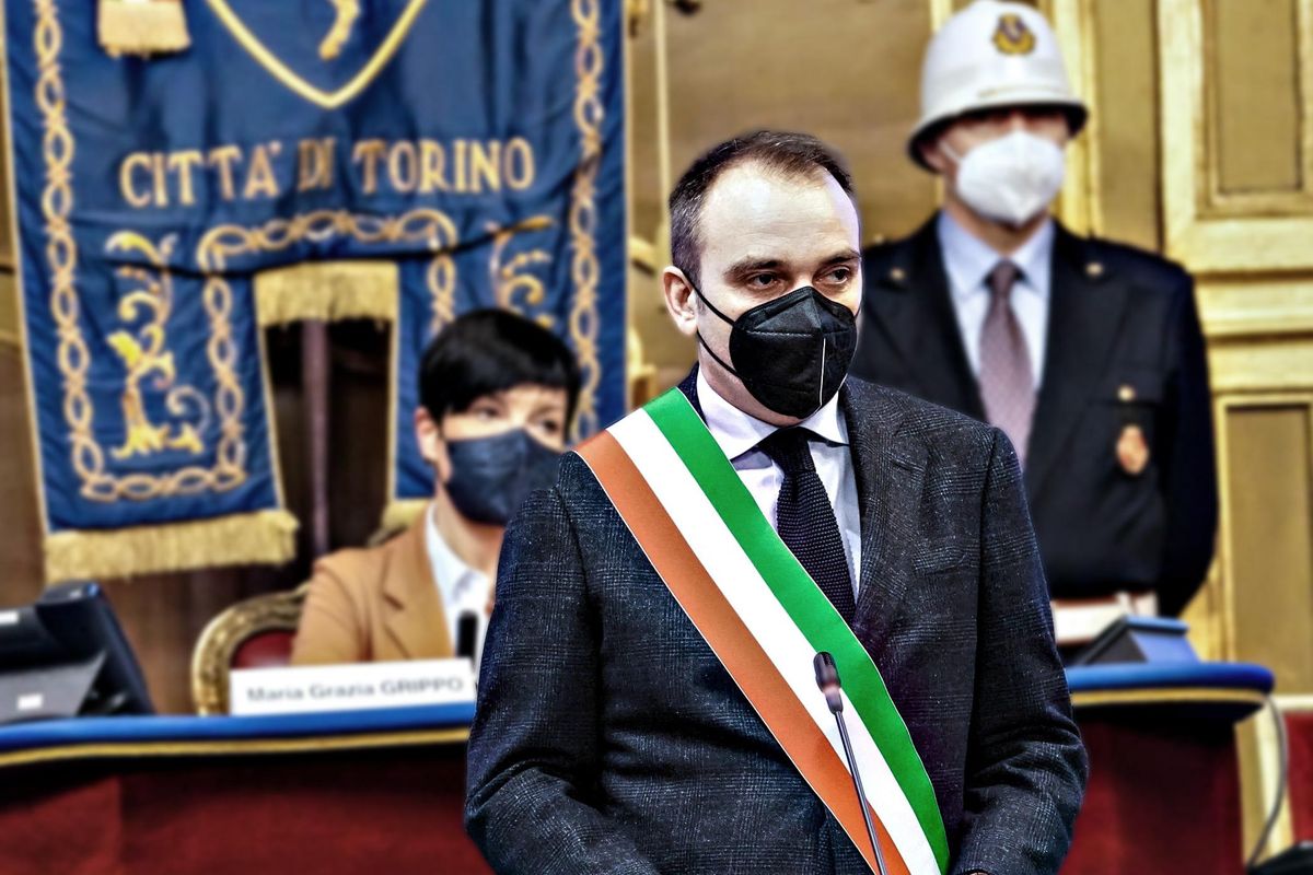 Asse dei sindaci dem per alzare le tasse. E Franco fa da sponda