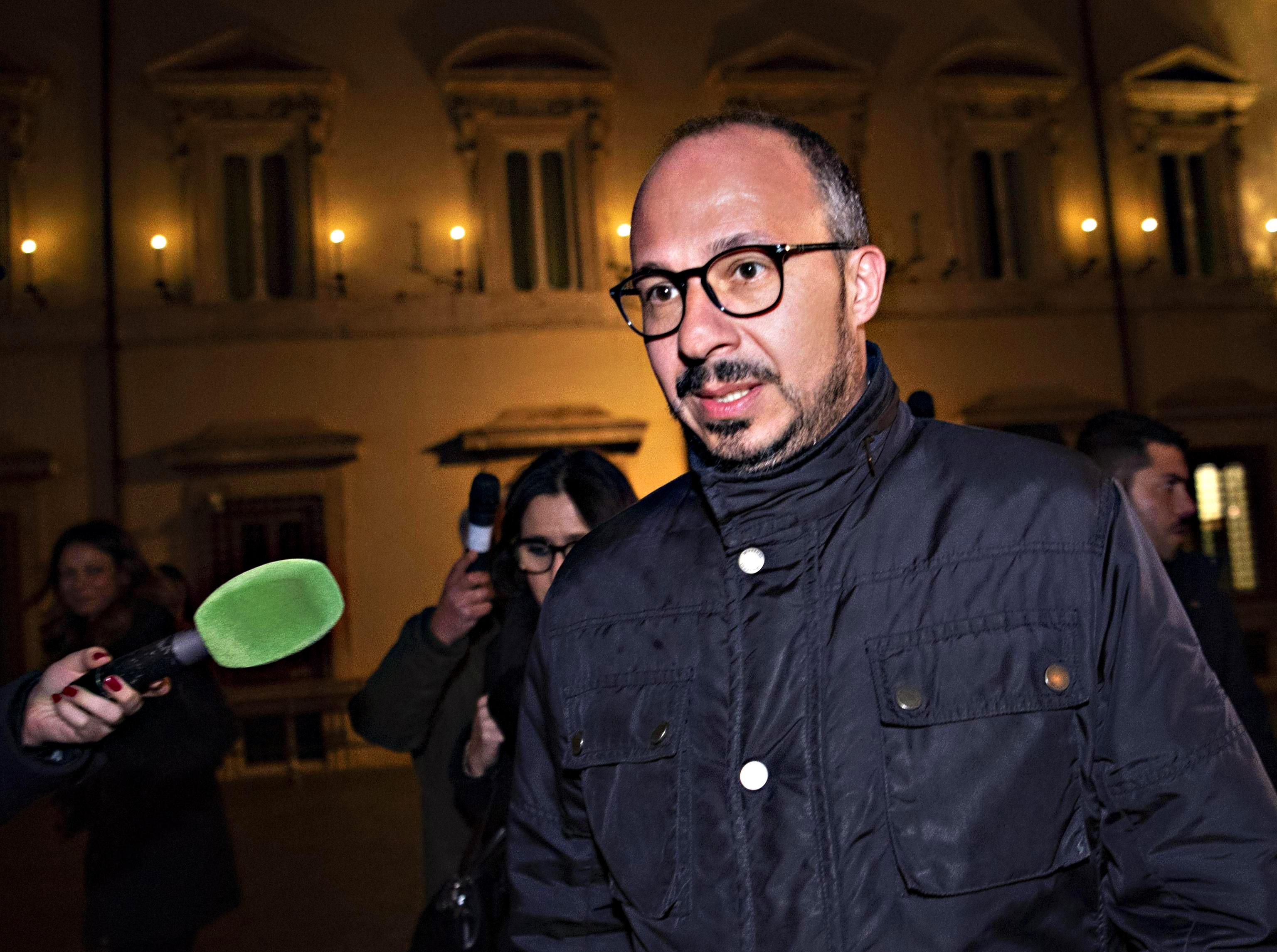 La politica che sparla di limitazioni finite vive fuori dalla realtà e lontano dalla gente