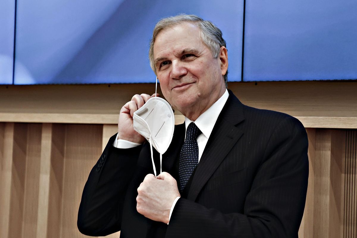 Bankitalia s’allinea a Draghi e annuncia la fine degli aiuti contro la pandemia