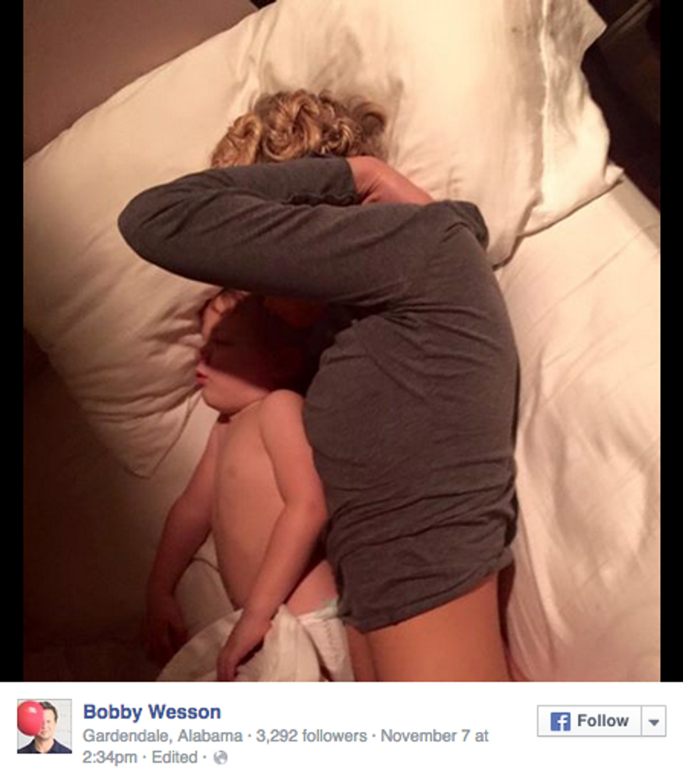 family, parenting, moms, viral photos, social media