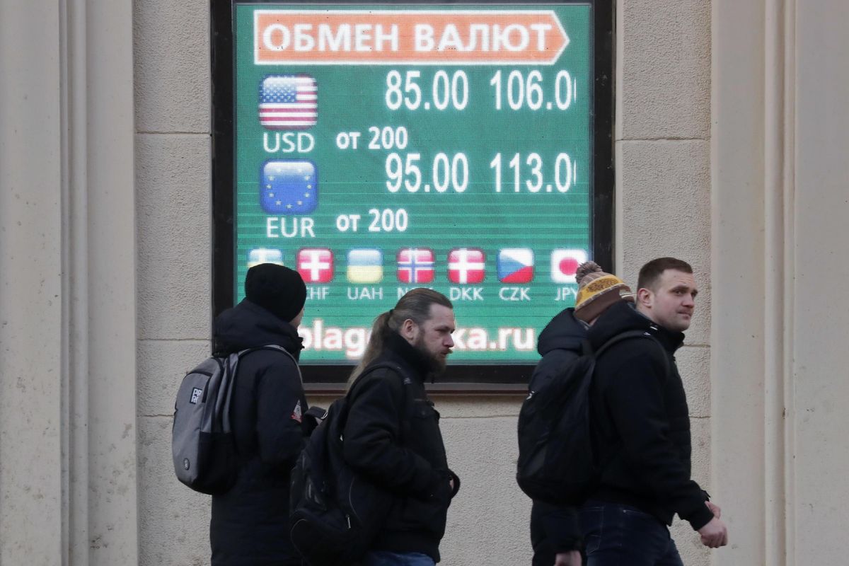 Dall’isolamento al panico bancomat. La strategia delle sanzioni «mirate»