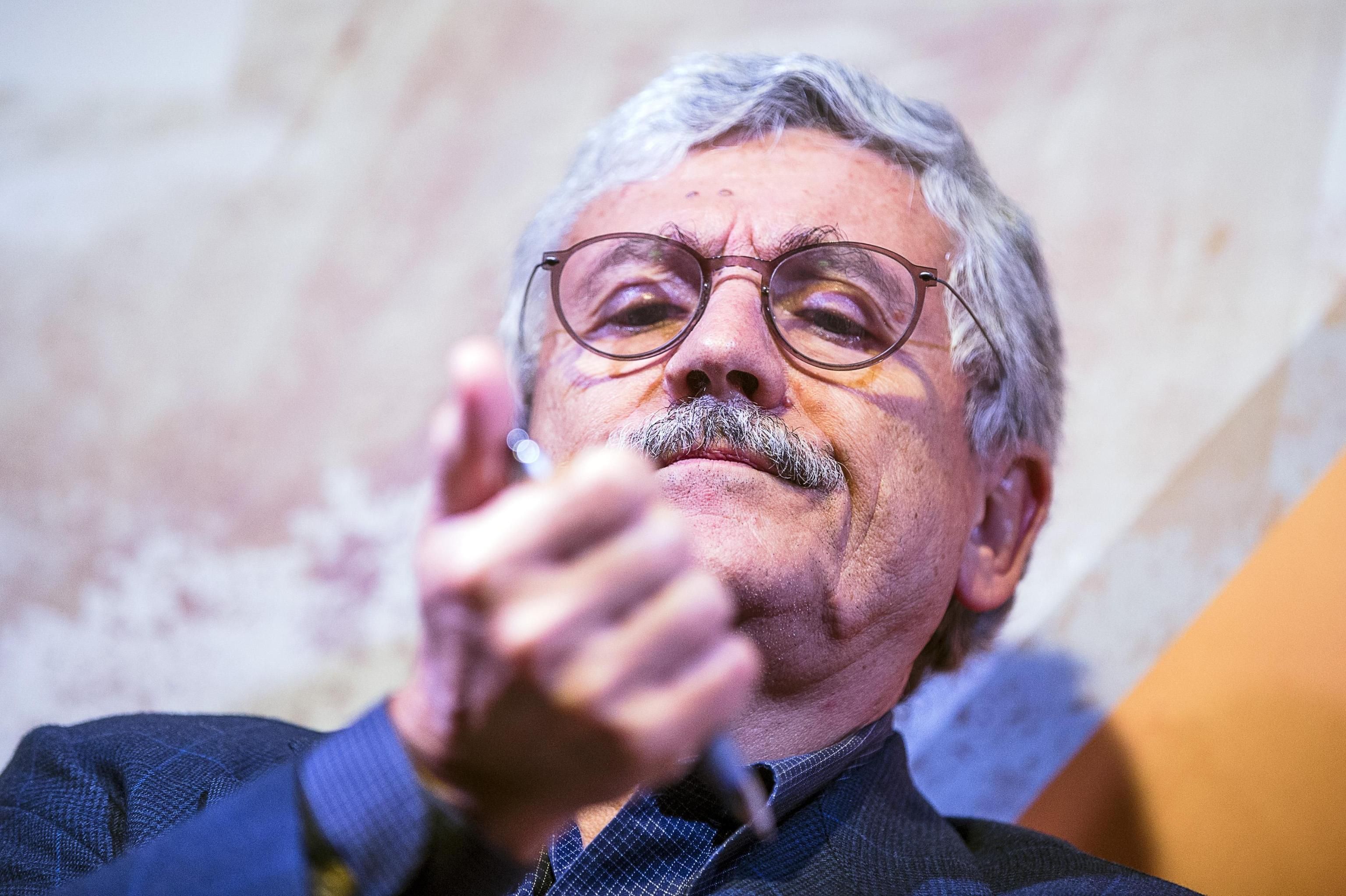 D’Alema chiamava il boia «senatore». «Sbaraglieremo la concorrenza»