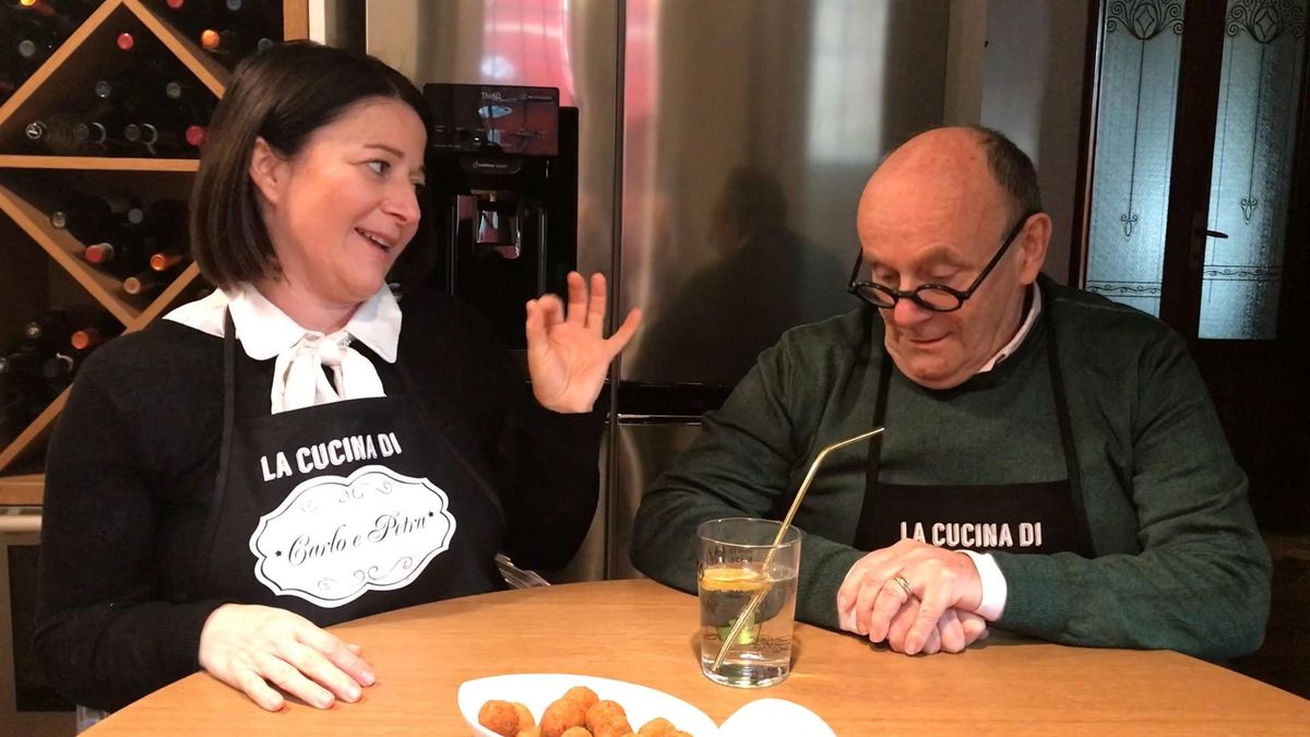 Le pillole di galateo di Petra e Carlo: come si beve una bibita o un cocktail