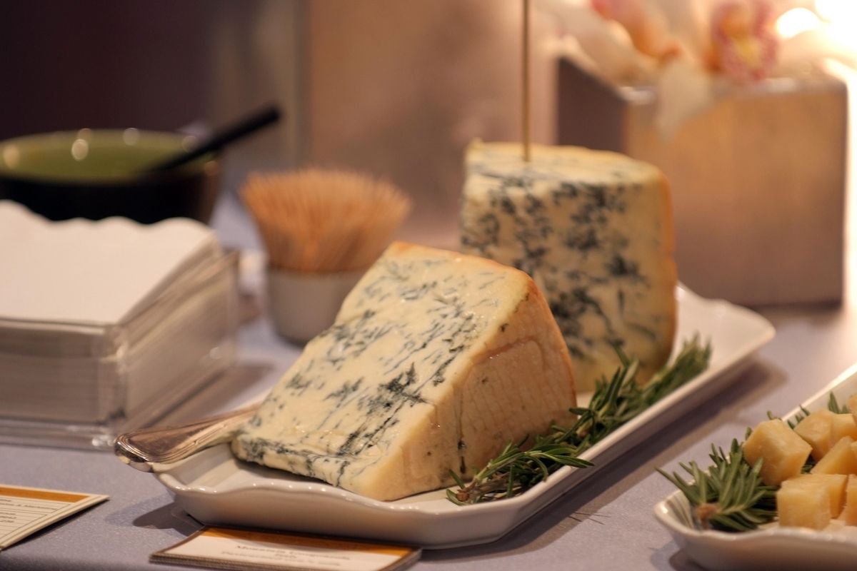 Gorgonzola, più puzza più è buono. E anche la digestione ringrazia