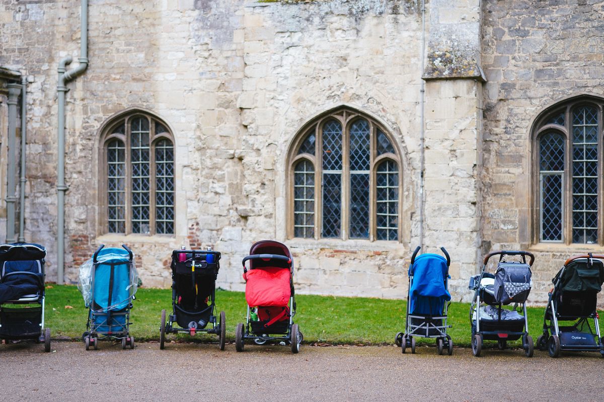 People are leaving strollers on train platforms for Ukrainian parents arriving in Poland