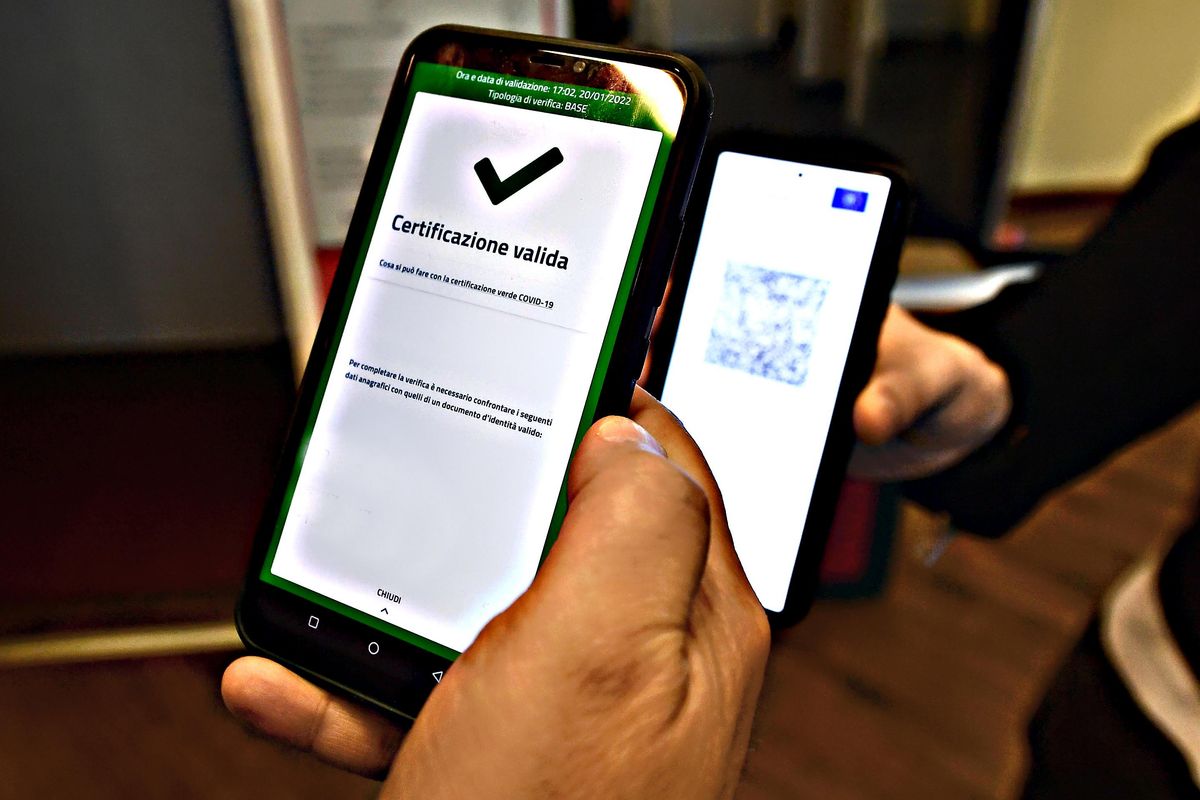 C’è la prova: lo scopo è il green pass eterno