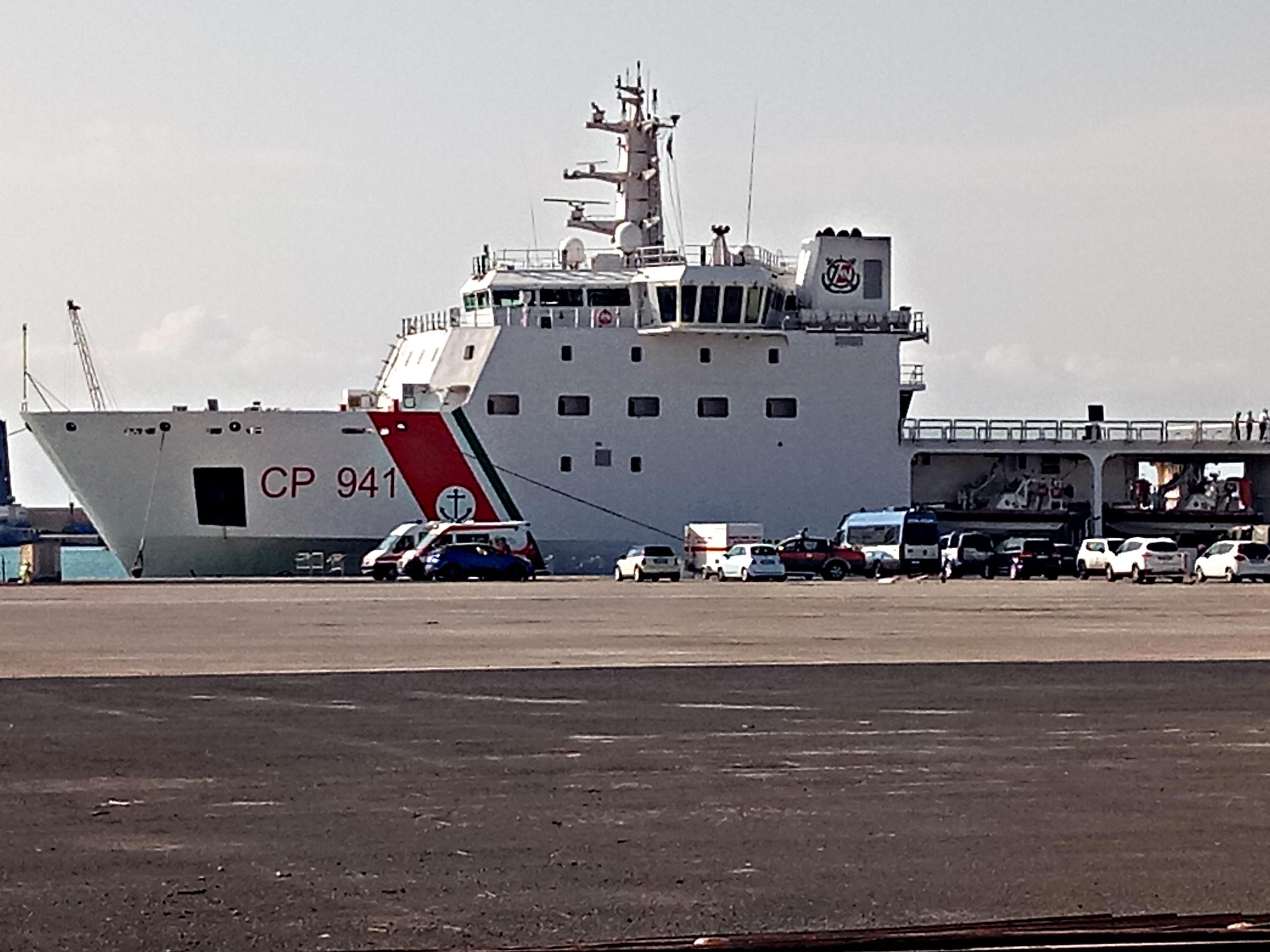 Un altro maxisbarco mentre la Lamorgese fa solo chiacchiere