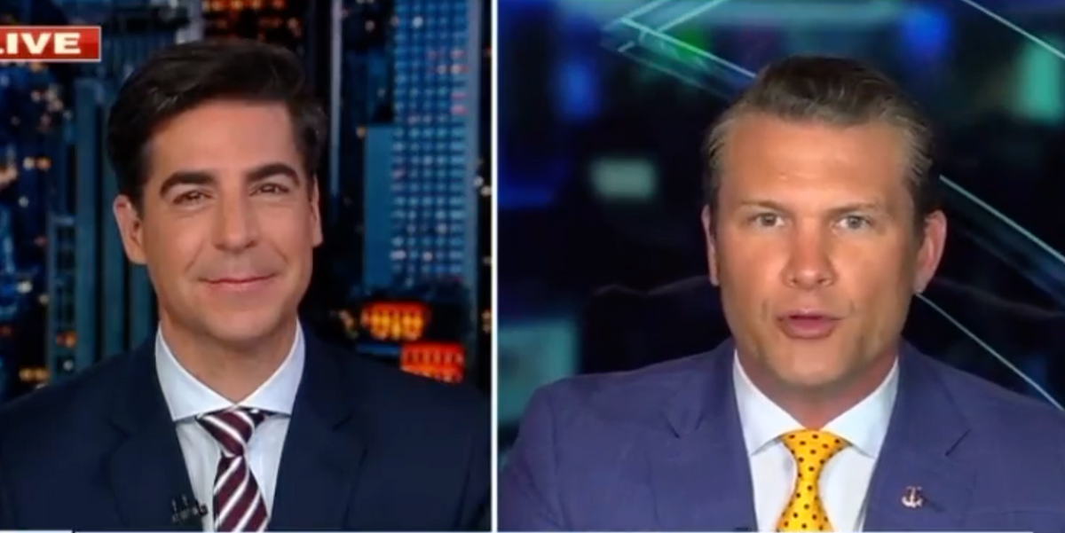 Fox Host Slammed for His Bizarre Defense of Trump After He Praised Putin's Invasion of Ukraine