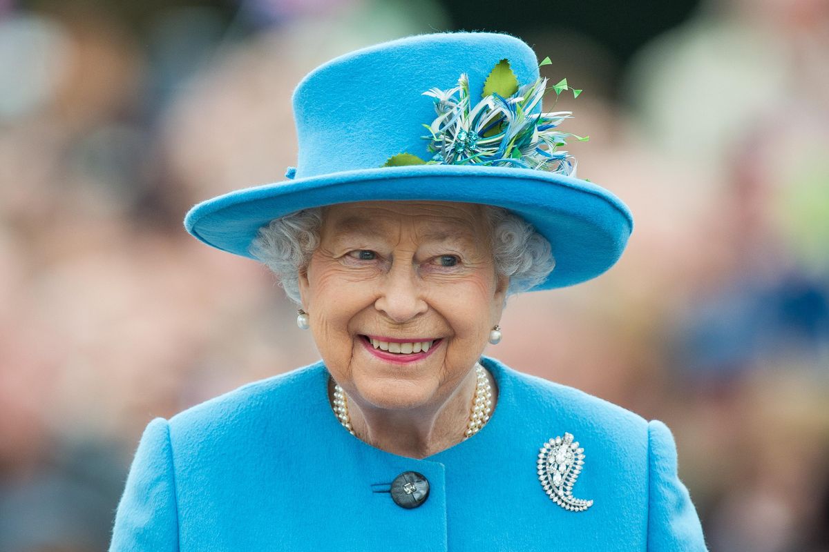 Royal Sources Confirm the Queen Is Still Alive - PAPER