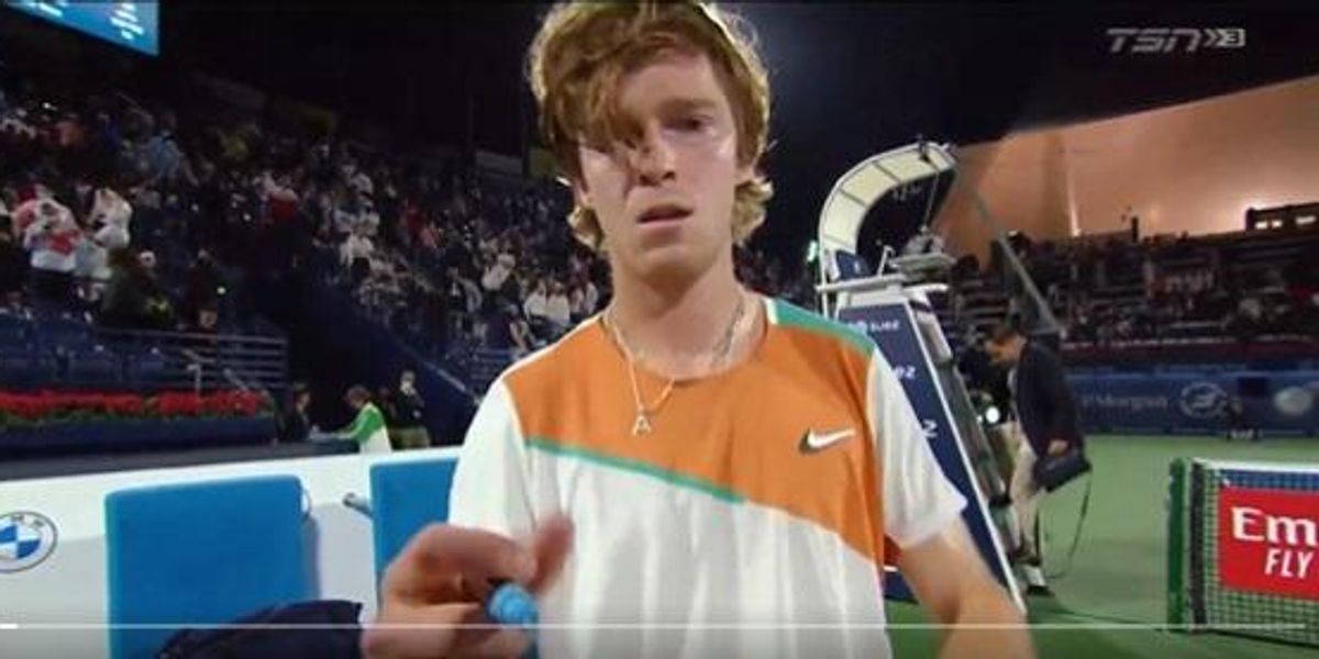 'He is risking his life': Russian tennis star shows what true courage looks like