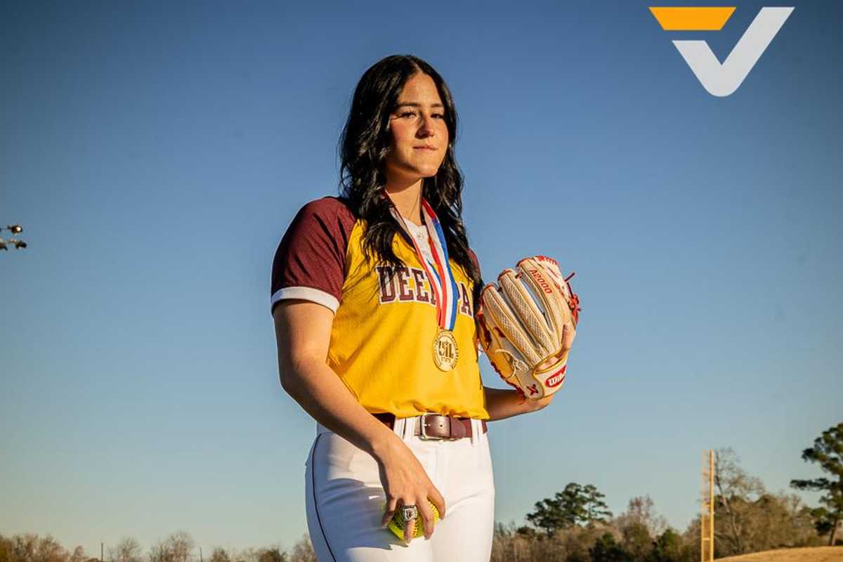 Leaving Her Mark: Deer Park's Applebe ready for senior season