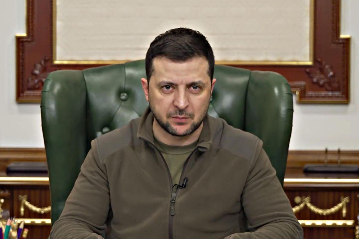 La svolta di Zelensky: «Per noi niente Nato»