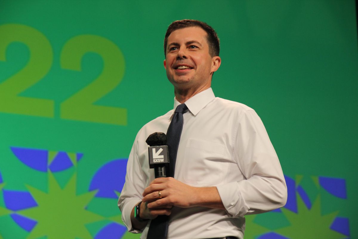 SXSW 2022: Pete Buttigieg rides on Austin public transit, talks ‘climate decisions’ in travel