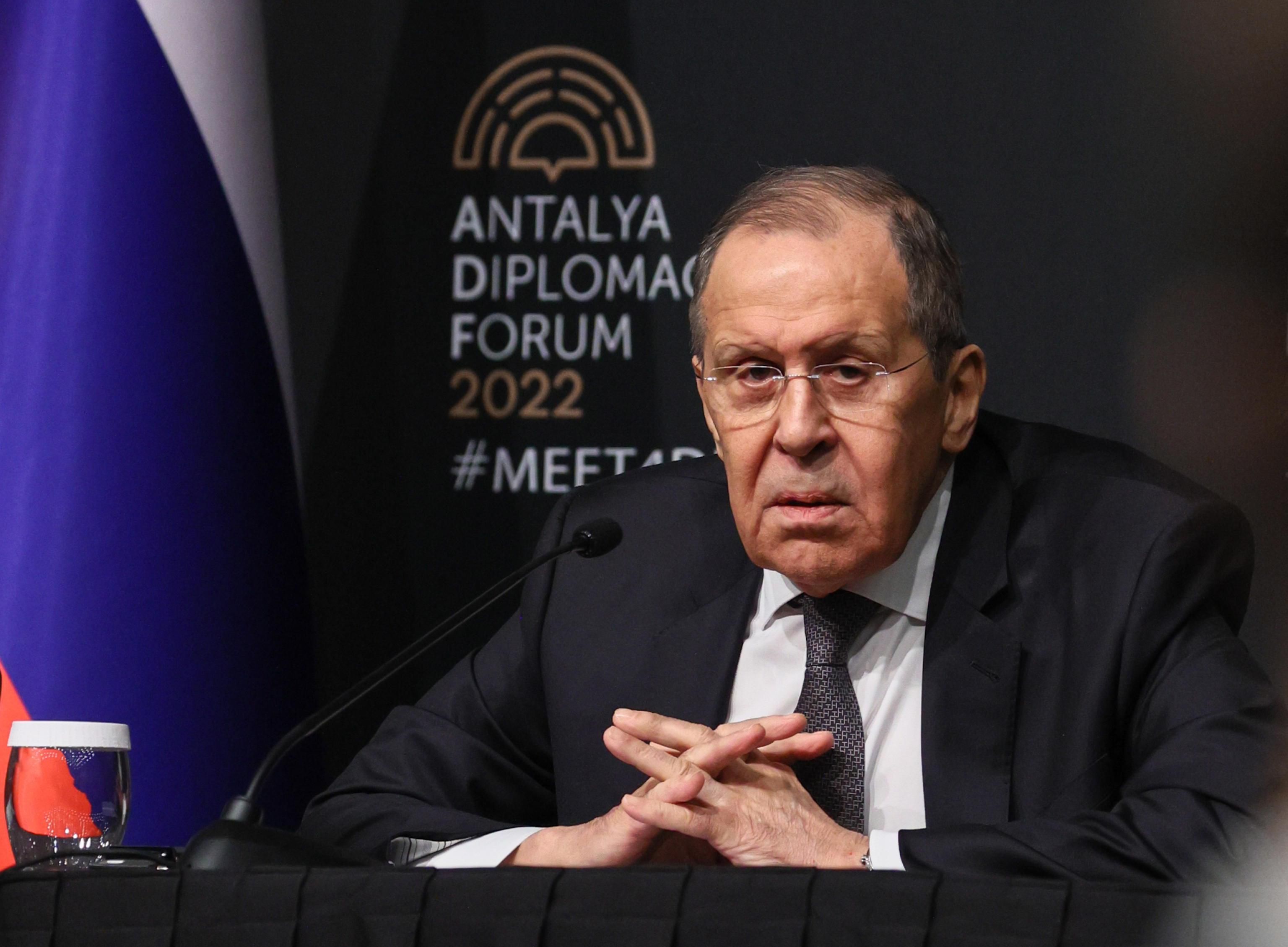 Il piano di pace ha la sua prima bozza. Sul piatto cessate il fuoco e neutralità