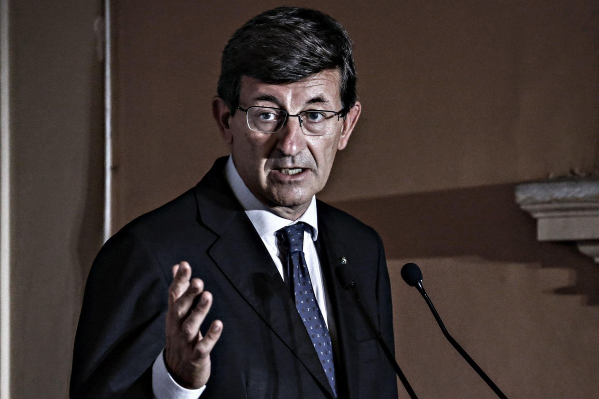 I miliardi persi nel progetto Intel fanno infuriare Giorgetti con Colao