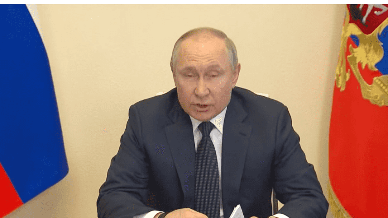 Fox News And Vladimir Putin Recycling Propaganda In Feedback Loop