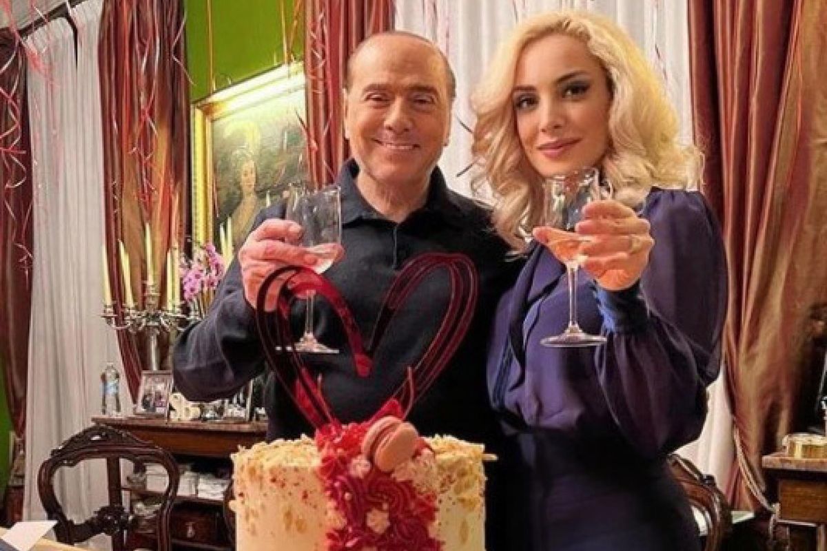 Silvio incorona Marta nuova reginetta di Fi