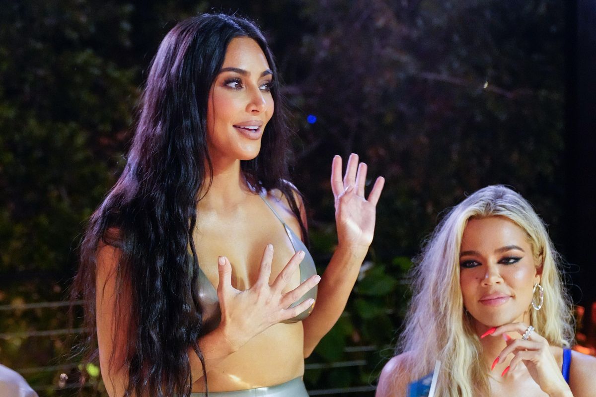 Kim and Khloé Kardashian Hosted a VIP Skims Dinner in Miami