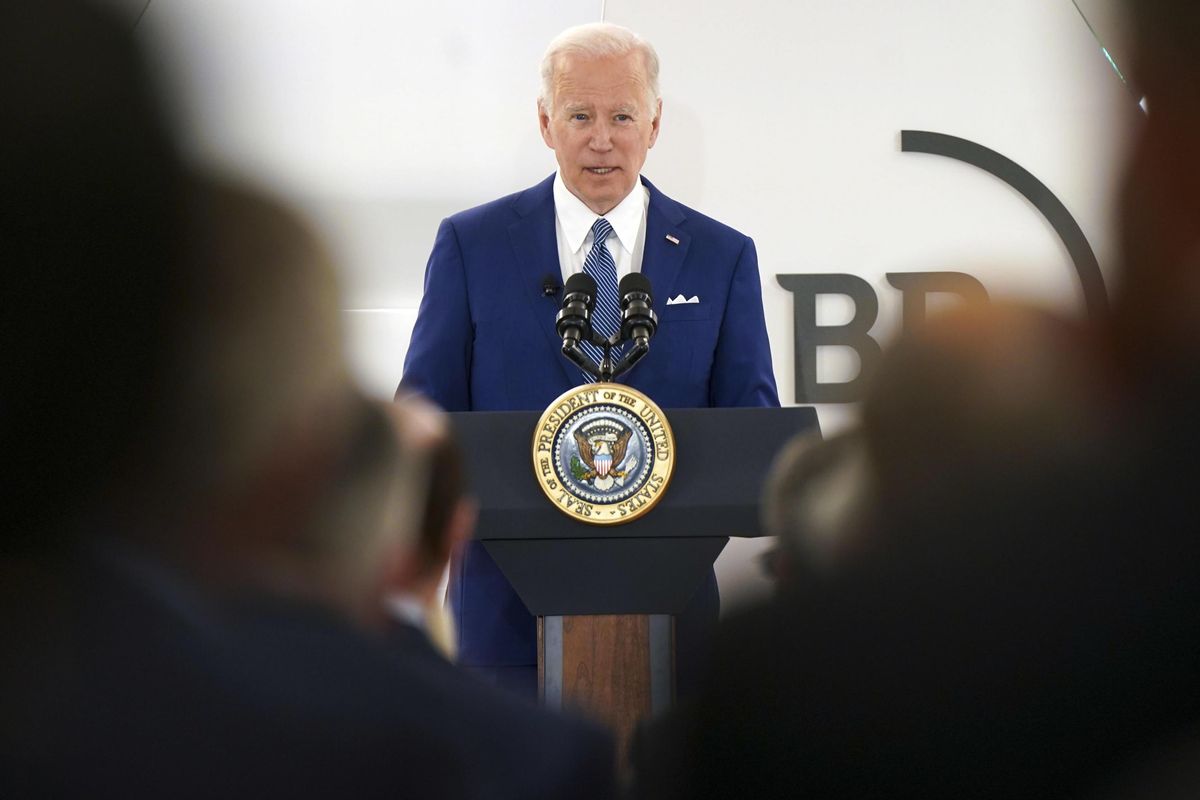 Biden: «Mosca userà armi chimiche». Poi Washington si rimangia l’accusa