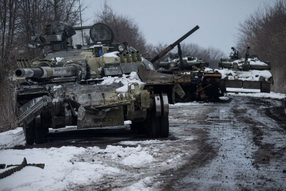 US Bans Russian Energy Imports, Ukrainians Flee Cities Under Fire