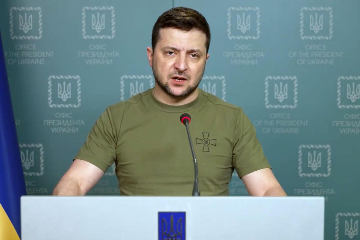 Zelensky apre a trattative dirette con Putin