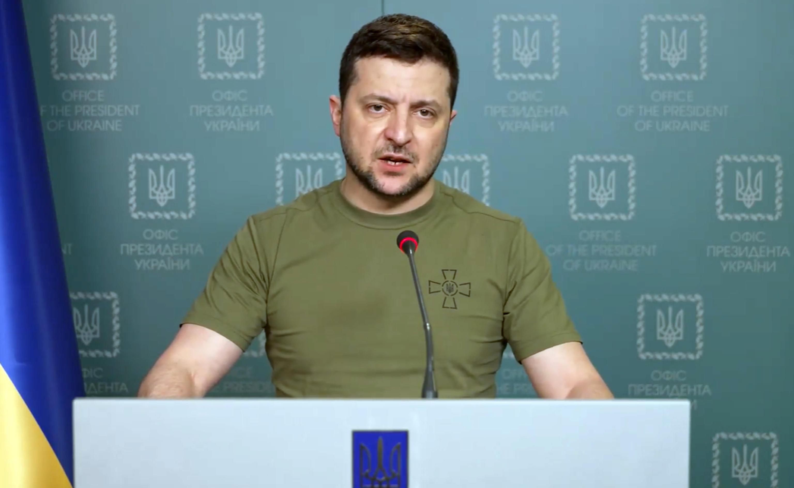 I media con l’elmetto attaccavano Zelensky e le milizie neonazi aiutate dall’Occidente