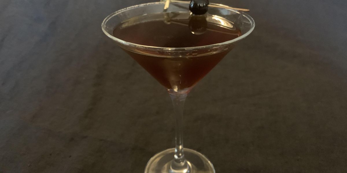 Welcome To Wonkette Happy Hour, With This Week's Cocktail, The Manhattan! - Vimarsana News