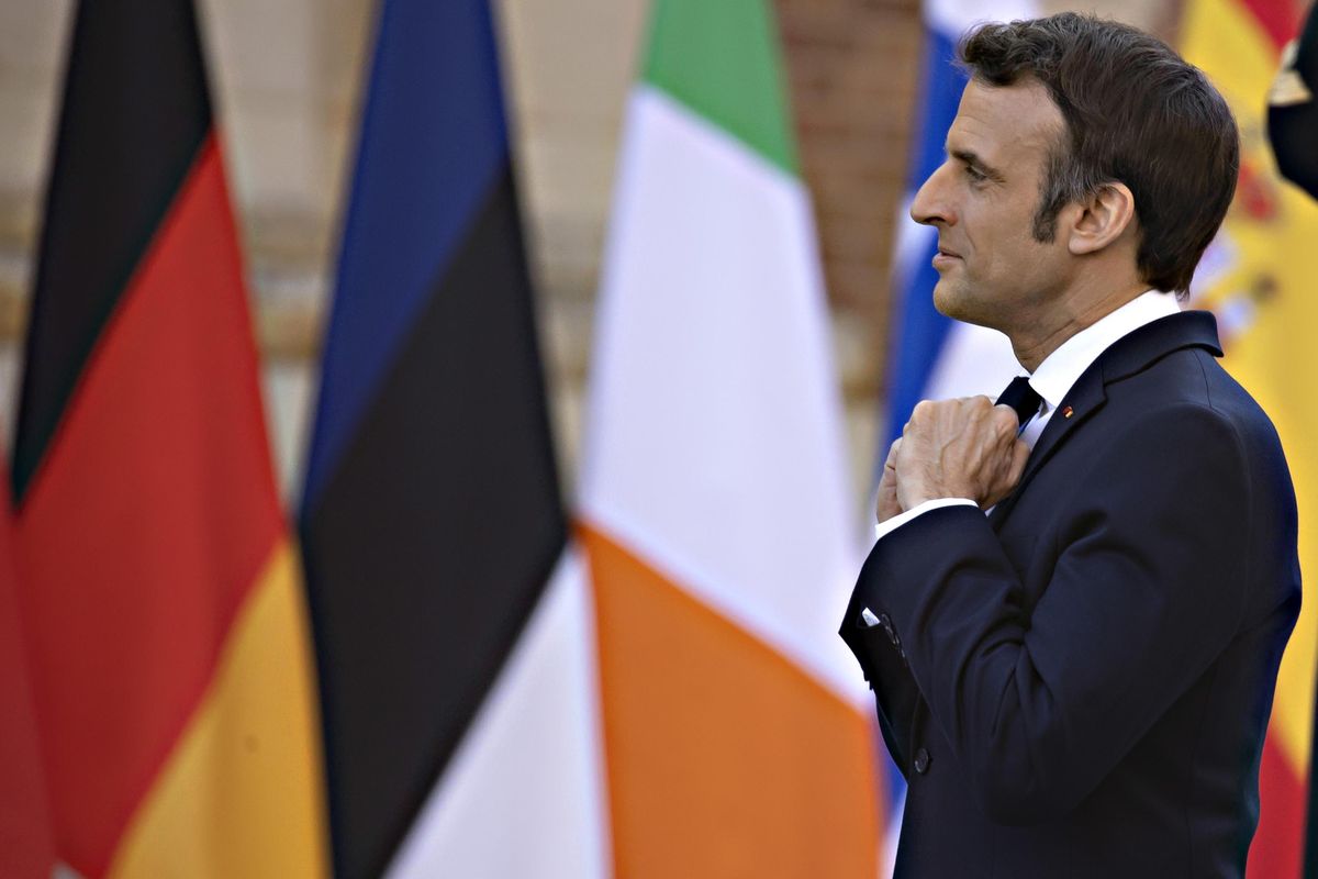 A Versailles trionfa la retorica. Draghi affossa la Borsa, poi rimedia