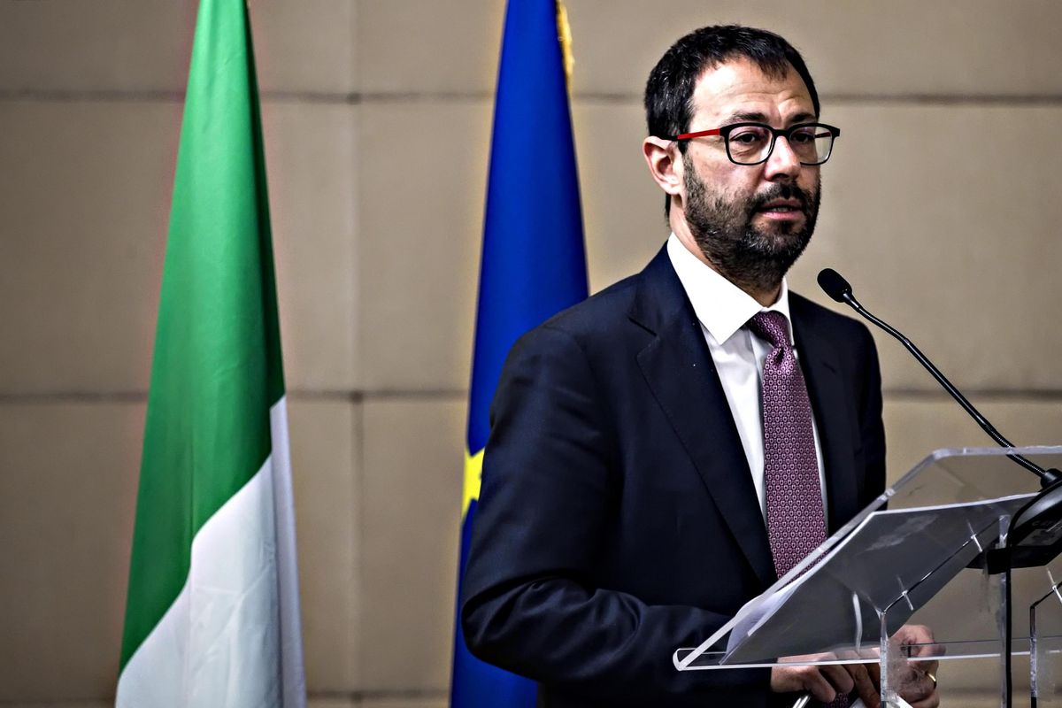 «Costretti ad abbattere gli animali». Scoprono ora l’eurofollia agricola
