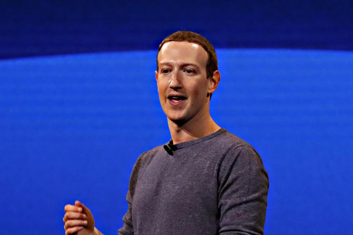 Facebook decide anche chi si può odiare. Indovinato: i russi