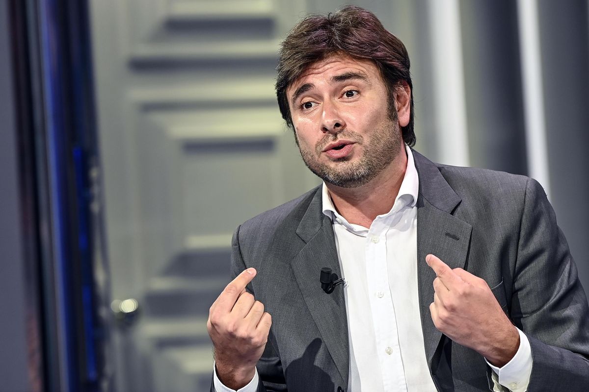 Alessandro Di Battista: «È già un’economia di guerra. Draghi sembra un cartonato»