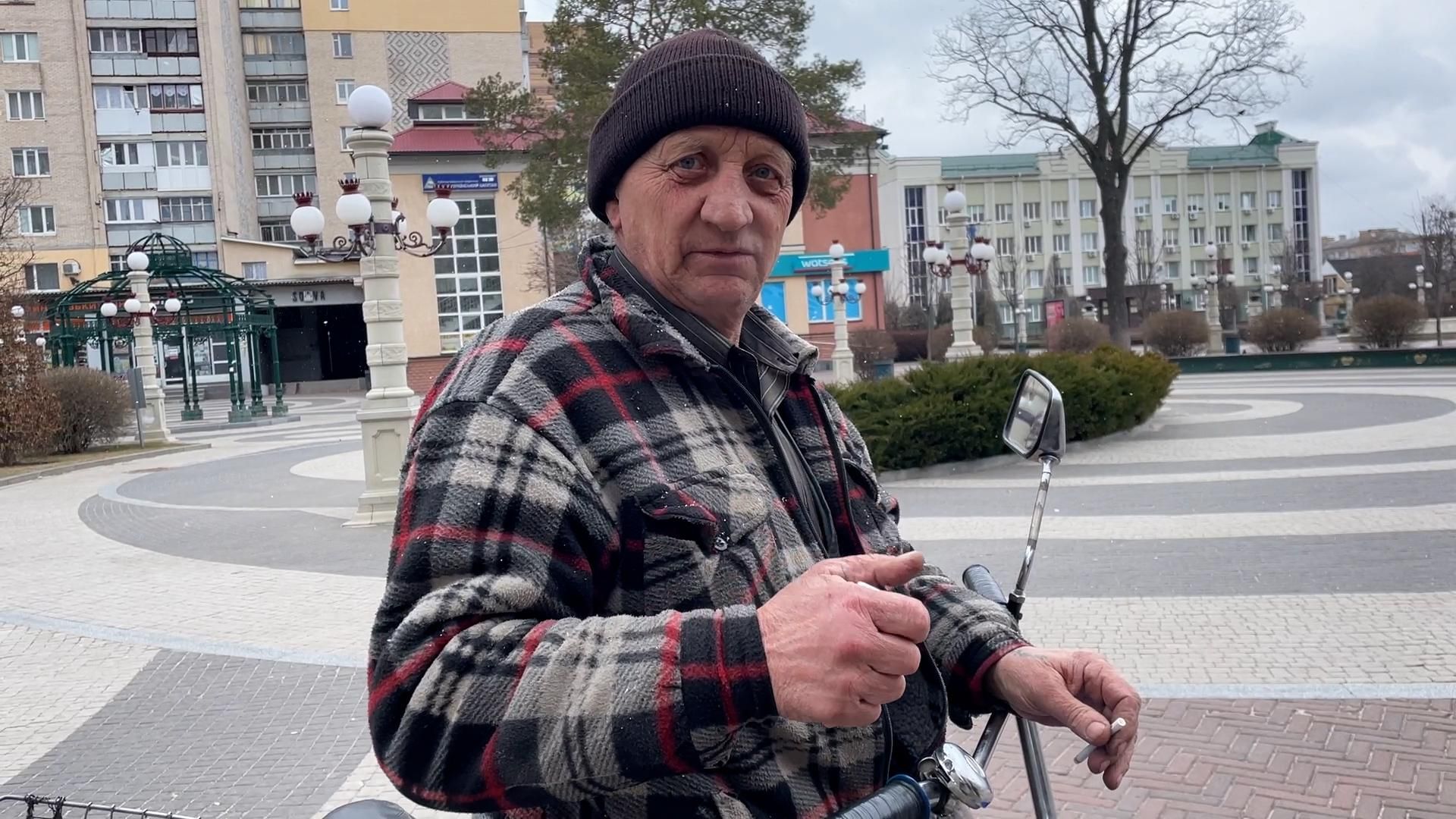 Reportage da Kiev. Viaggio nella città deserta tra i palazzi sventrati e i colpi di mortaio in sottofondo